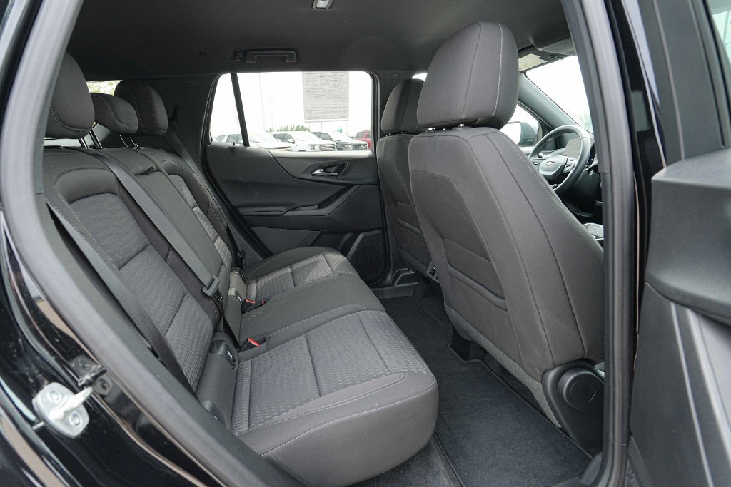 Used 2026 Chevrolet Equinox LT AWD/4WD image 25