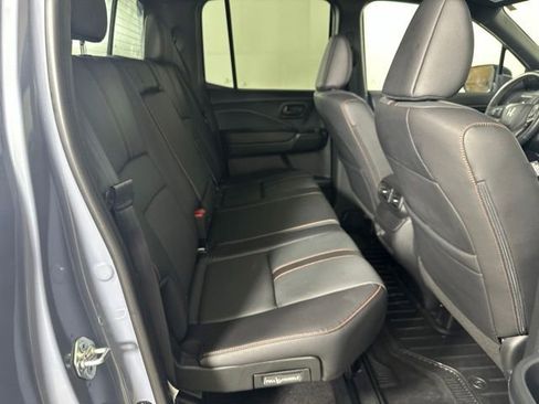 Used 2025 Honda Ridgeline TrailSport image 25