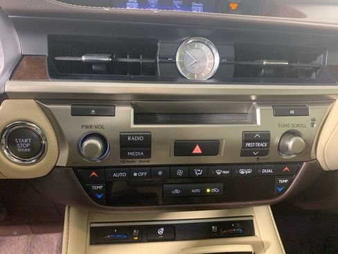 Used 2016 Lexus ES 350 w/ Premium Package w/Wood Trim image 25