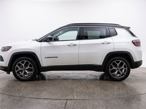 Used 2025 Jeep Compass Limited AWD/4WD image 5