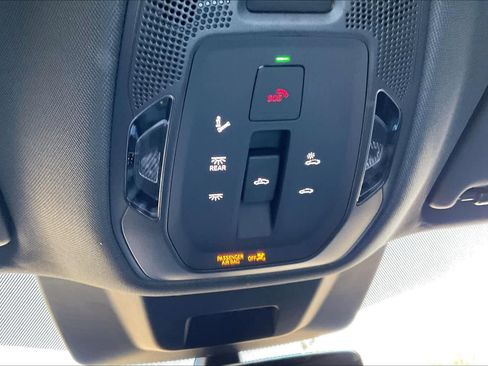 Certified 2025 Audi Q5 Premium w/ Convenience Package image 29