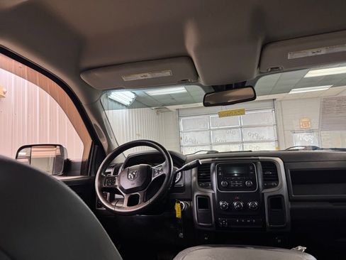 Used 2015 RAM 2500 Tradesman w/ Chrome Appearance Group image 21