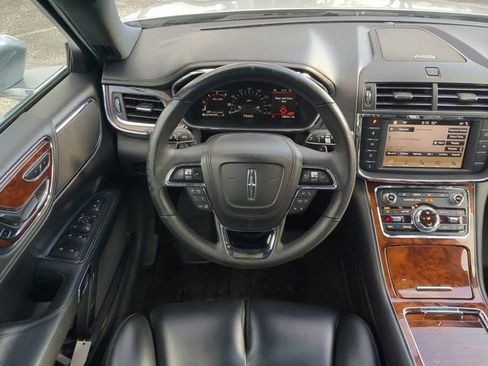 Used 2019 Lincoln Continental Premiere image 15