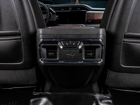 Used 2024 GMC Sierra 1500 Denali Ultimate AWD/4WD image 32