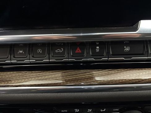 Used 2024 Chevrolet Silverado 1500 LT image 24