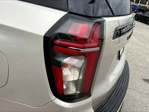 Used 2024 Chevrolet Suburban RST w/ Luxury Package AWD/4WD image 28