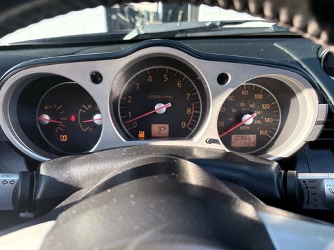 Used 2007 Nissan 350Z Touring image 18