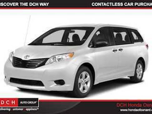 Used 2015 Toyota Sienna SE FWD image 1