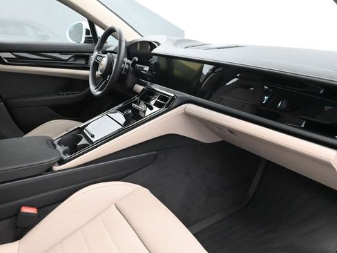 Used 2026 Porsche Panamera image 13