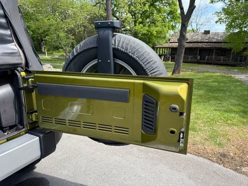 Used 2008 Jeep Wrangler Sahara image 28