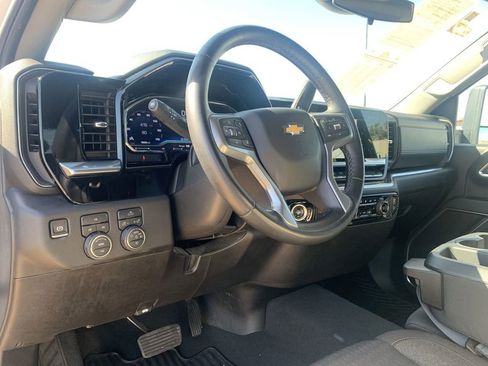 Certified 2025 Chevrolet Silverado 2500 LT w/ Convenience Package AWD/4WD image 8