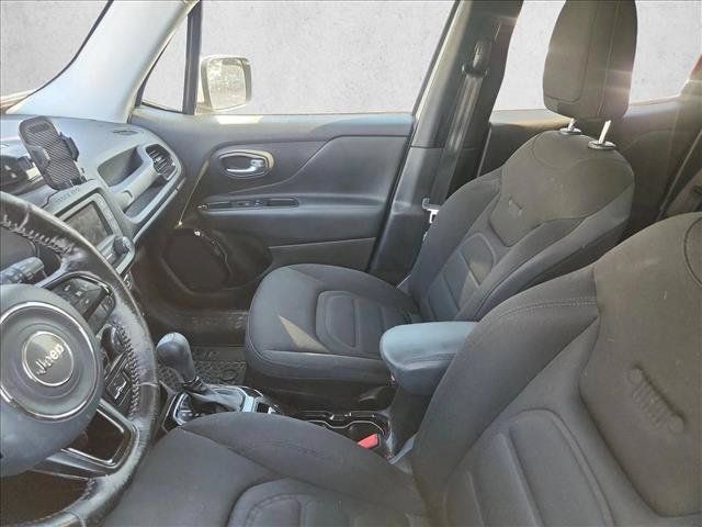 Used 2017 Jeep Renegade Altitude w/ Advanced Technology Group AWD/4WD image 11