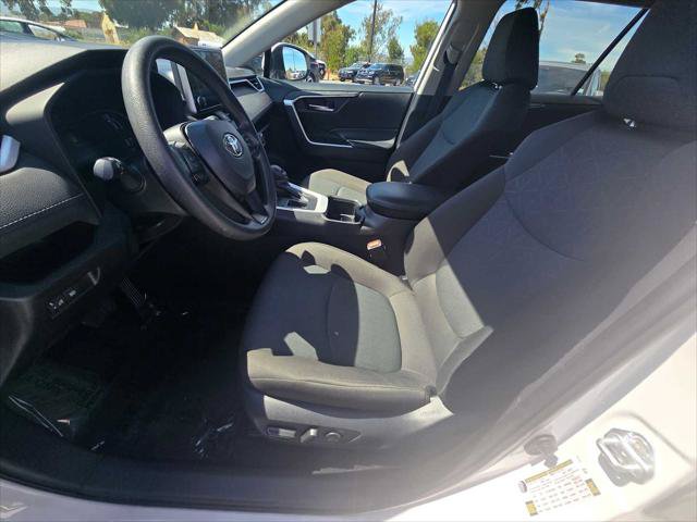 Used 2024 Toyota RAV4 XLE FWD image 22