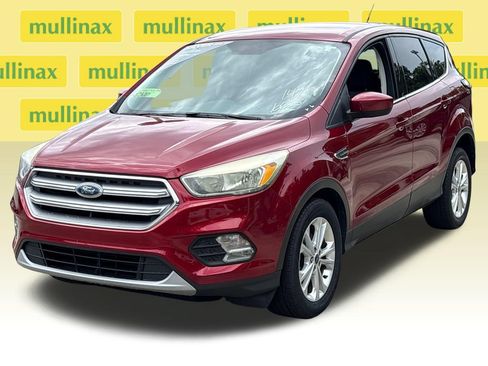 Used 2017 Ford Escape SE FWD image 14