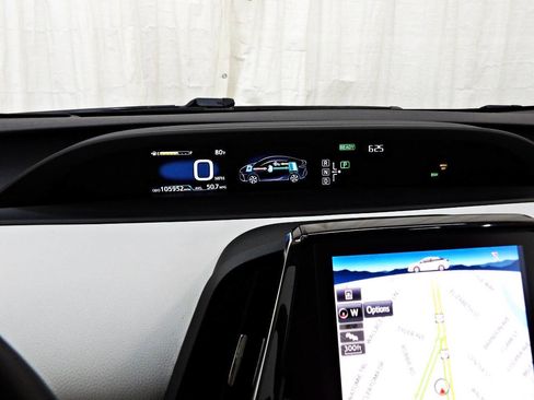 Used 2018 Toyota Prius Prime Advanced FWD image 15