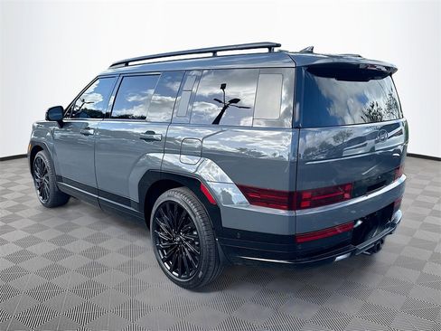Used 2025 Hyundai Santa Fe Calligraphy image 8