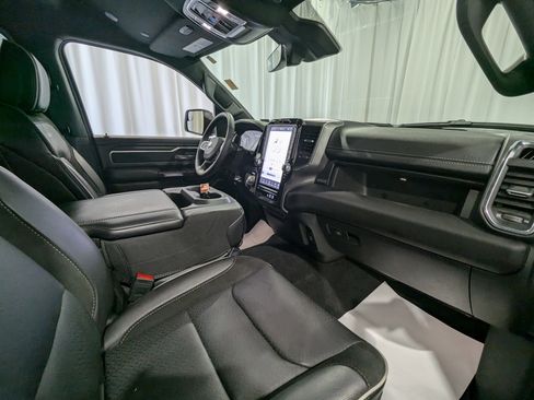 Used 2025 RAM 1500 Laramie image 10