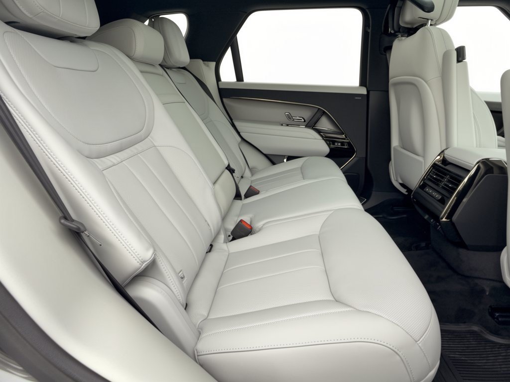 New 2027 Land Rover Range Rover Sport SE AWD/4WD image 28