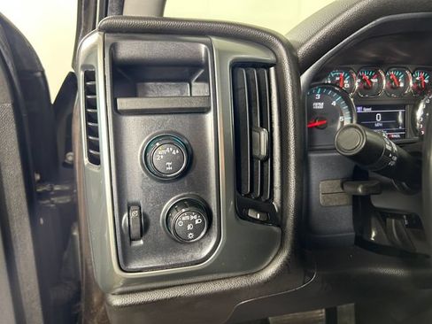 Used 2018 Chevrolet Silverado 1500 LT w/ All Star Edition AWD/4WD image 19