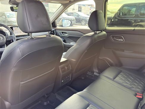 Used 2023 Nissan Rogue Platinum w/ Platinum Premium Package image 24