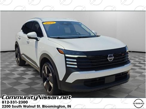 Used 2025 Nissan Kicks SR AWD/4WD image 1
