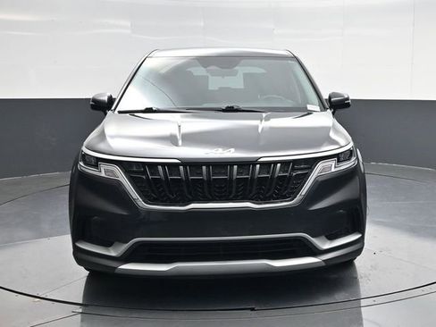 Used 2024 Kia Carnival LX image 8