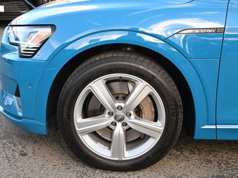 Used 2019 Audi e-tron Premium Plus image 20