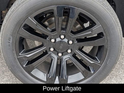 Used 2020 GMC Yukon Denali w/ Denali Premium Package AWD/4WD image 10