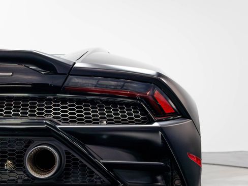 Used 2021 Lamborghini Huracan EVO RWD image 53