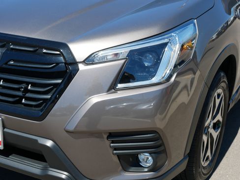 Used 2024 Subaru Forester Premium AWD/4WD image 16