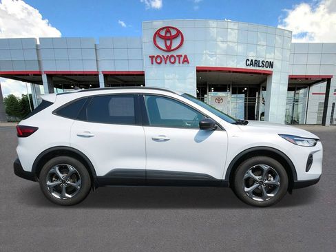 Used 2025 Ford Escape ST-Line AWD/4WD image 4