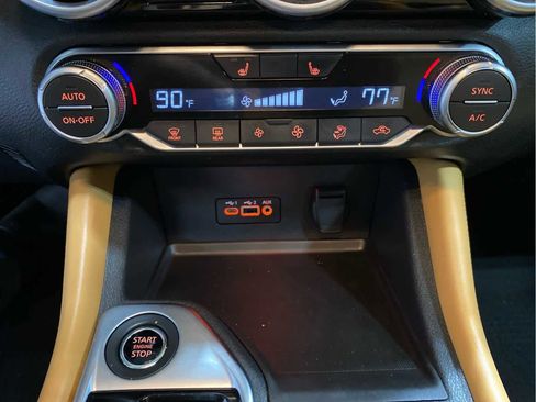 Used 2021 Nissan Sentra SV w/ SV Premium Package image 20