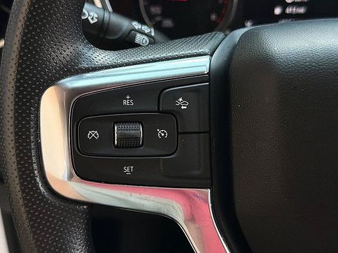 Used 2025 Chevrolet Blazer LT AWD/4WD image 17