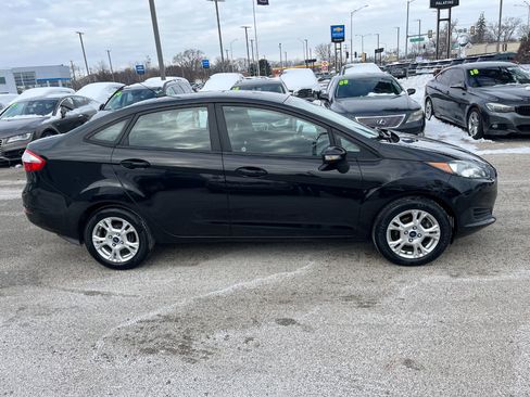 Used 2015 Ford Fiesta SE image 6