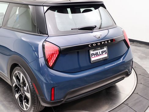 Used 2025 MINI Cooper S FWD image 12