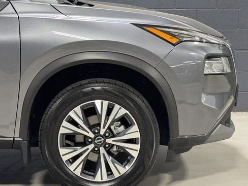 Used 2023 Nissan Rogue SV AWD/4WD image 5