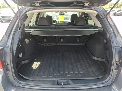 Used 2018 Subaru Outback 2.5i Limited AWD/4WD image 31