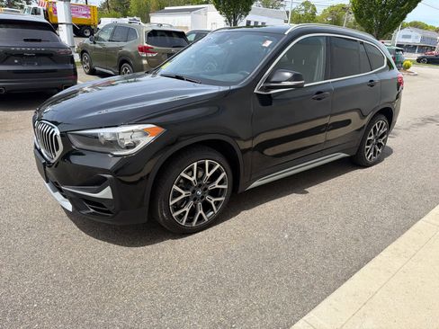 Used 2021 BMW X1 xDrive28i w/ Convenience Package AWD/4WD image 4