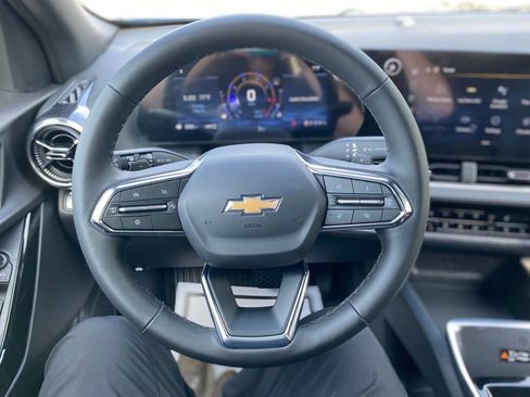 New 2026 Chevrolet Equinox LT w/ Convenience Package II AWD/4WD image 28
