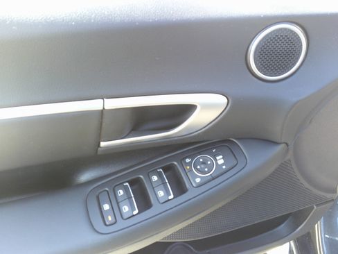 Used 2025 Hyundai Sonata SEL image 16