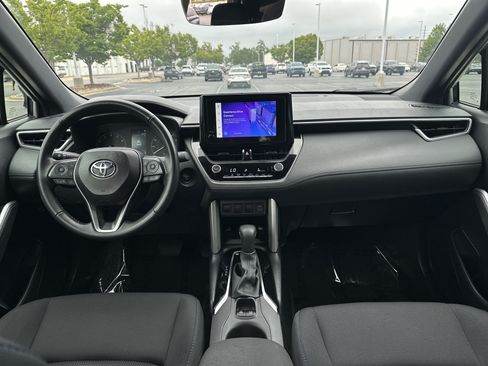 Used 2024 Toyota Corolla Cross AWD Hybrid image 29