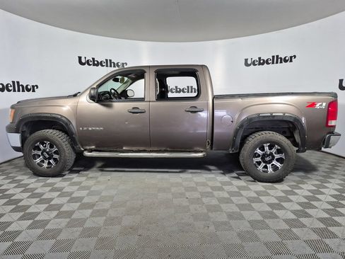 Used 2008 GMC Sierra 1500 SLE w/ Power Pack Plus AWD/4WD image 4