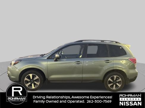 Used 2018 Subaru Forester 2.5i Premium w/ Protection Package #1 AWD/4WD image 2