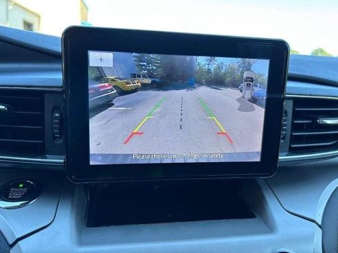 Certified 2021 Ford Explorer XLT w/ Equipment Group 202A image 24