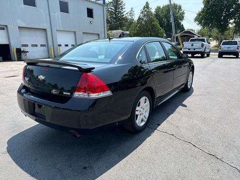 Used 2015 Chevrolet Impala LT w/ LT Sunroof Package FWD image 3