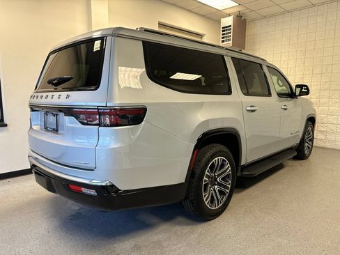 Used 2024 Jeep Wagoneer L Series II w/ Flexible Seating Group AWD/4WD image 52