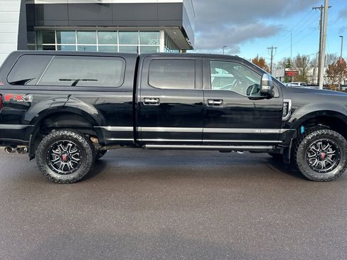 Used 2017 Ford F250 Platinum w/ Platinum Ultimate Package image 3