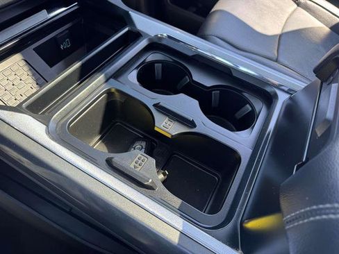 Used 2023 Ford F250 Lariat w/ Lariat Ultimate Package image 23