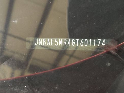 Used 2016 Nissan Juke S FWD image 33
