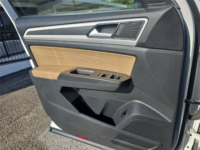 Used 2023 Volkswagen Atlas Cross Sport SE FWD image 16